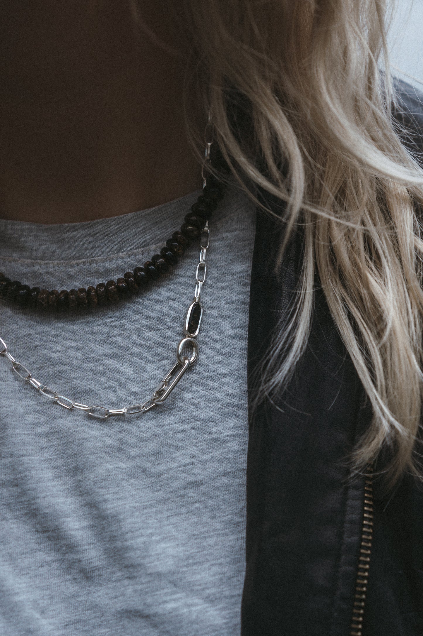 Naszyjnik JACHT Bursztyn Żużel